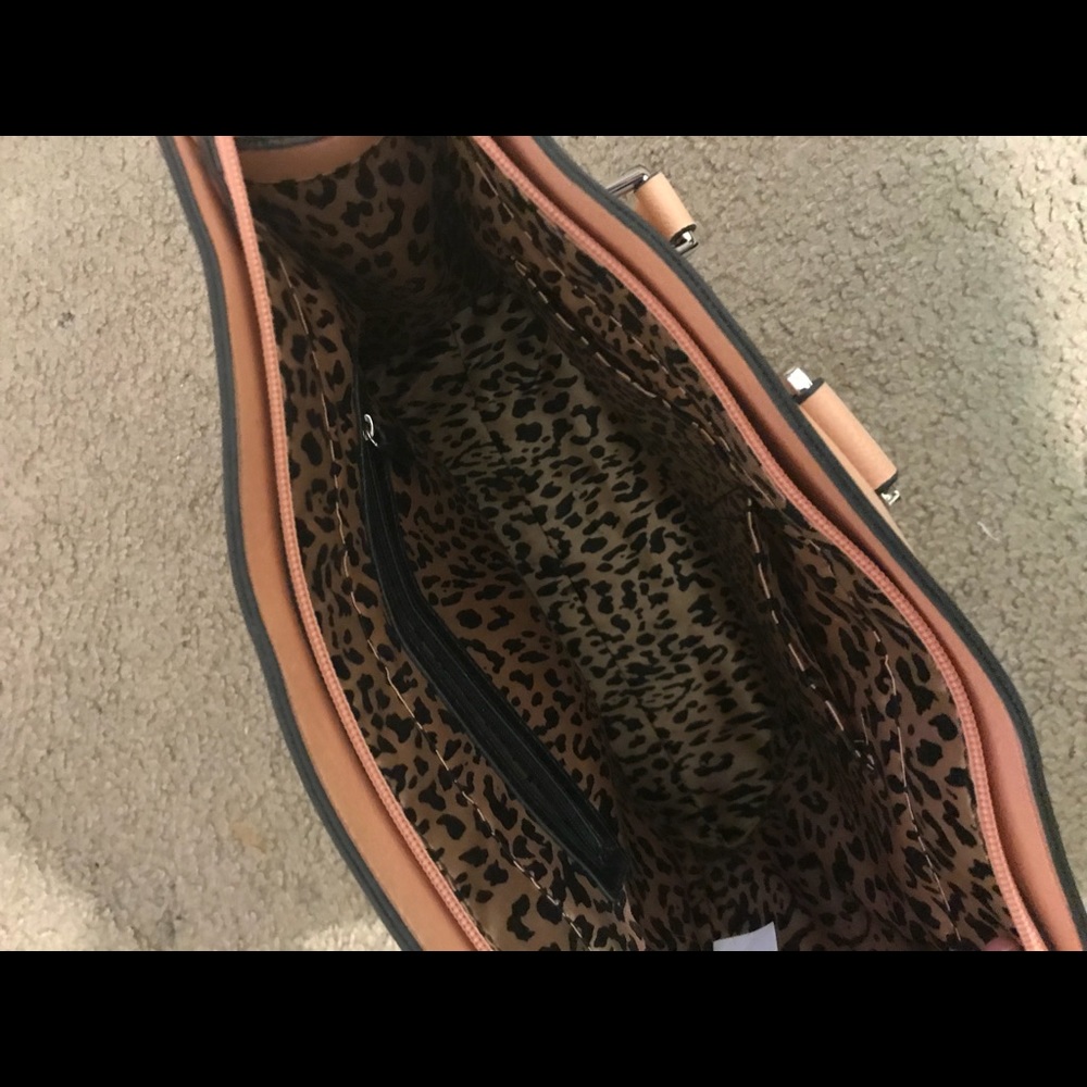 Salmon/peach bag - Picture 3 of 3